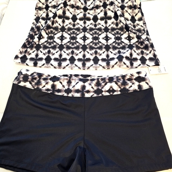 NWT South Point 2 piece Black & White Swim Set Size 22 - Picture 8 of 10